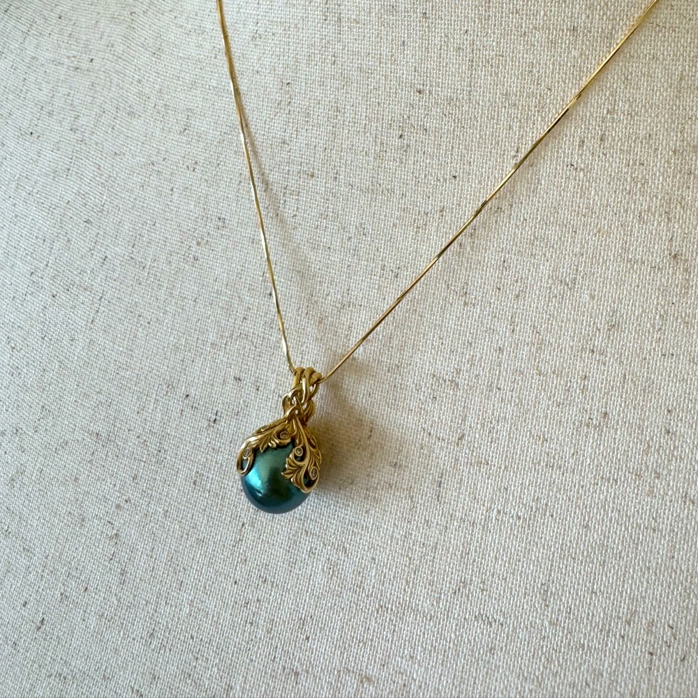 MAUI DIVERS Tahitian Black Pearl Pendant in Gold with Diamonds - 14-15mm